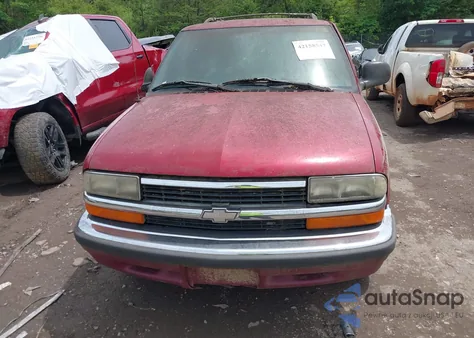 1998 Chevrolet Blazer Ls z USA, uszkodzony, nr VIN 1GNCS13W3W2179068